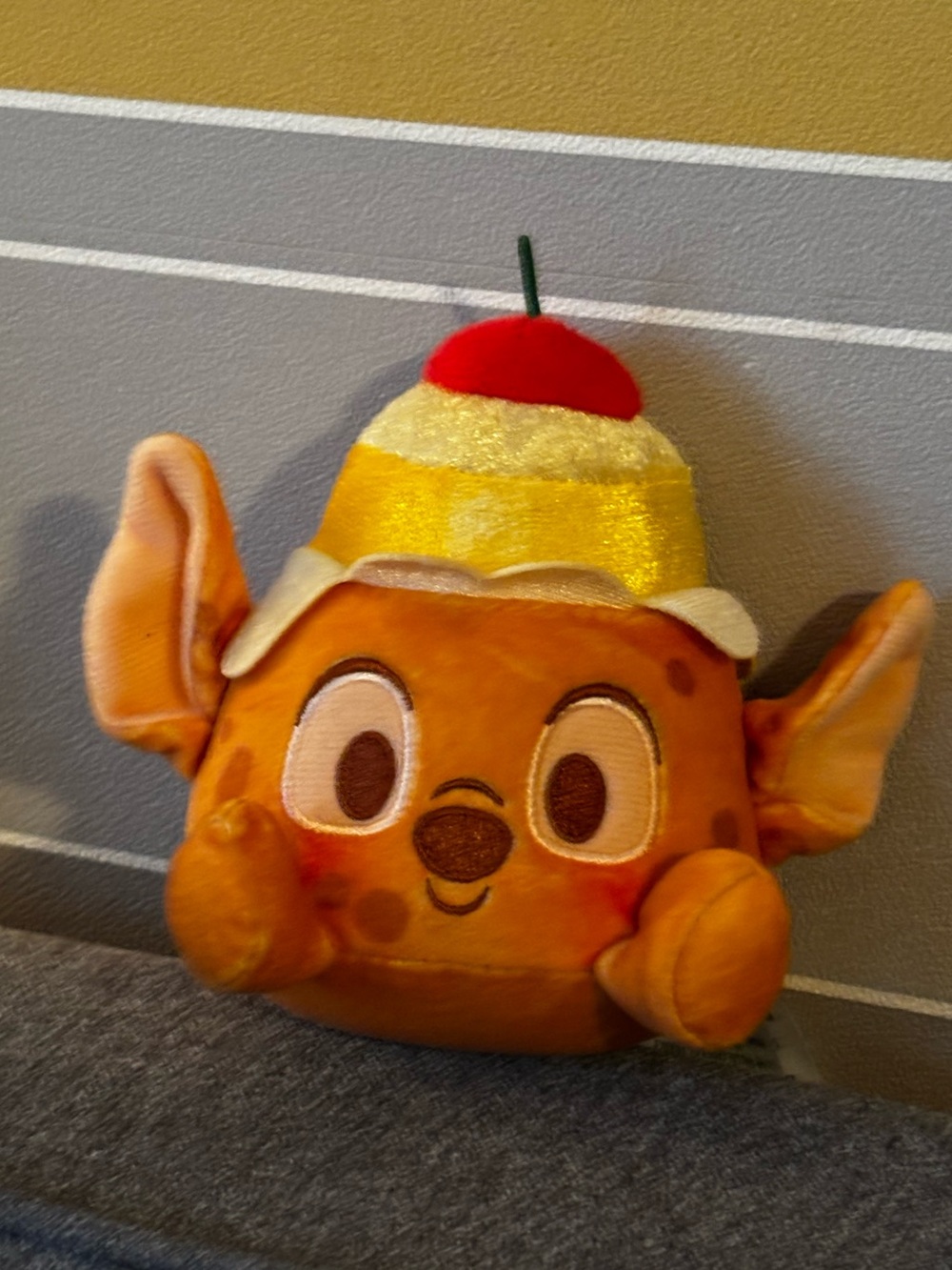 Disney - Stitch Upside Down Pineapple Munchling
